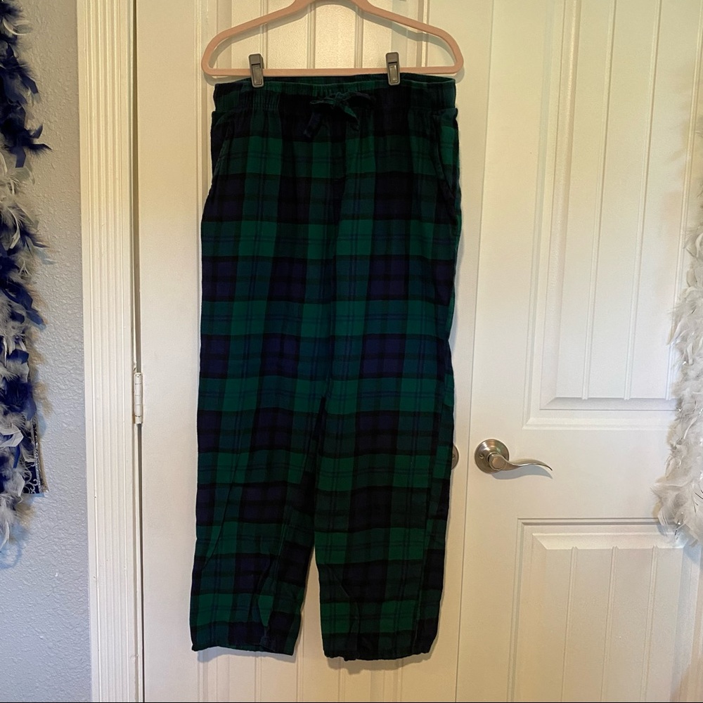 Mens large Old Navy blackwatch plaid flannel pajama pants